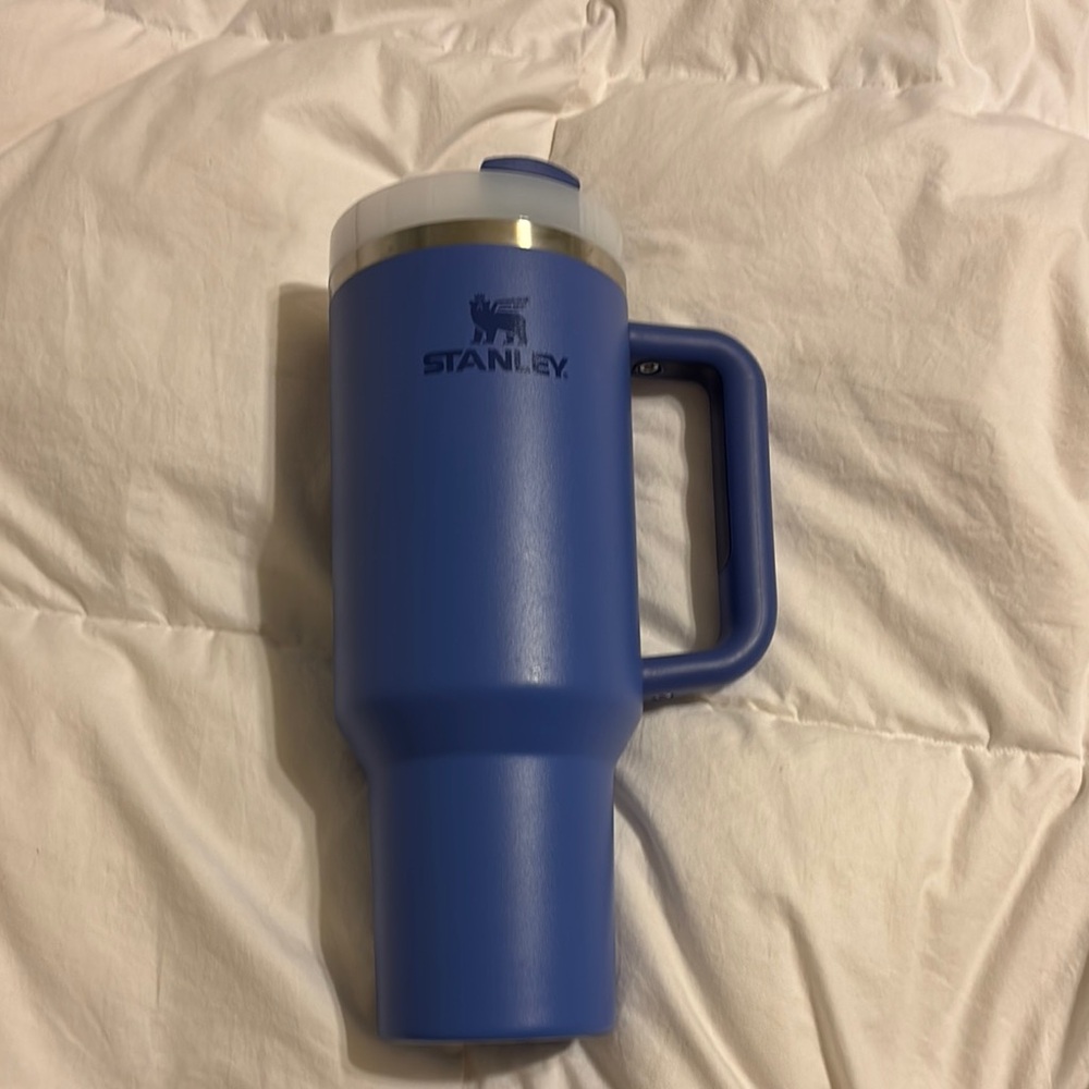 Stanley Iris Blue Quencher Tumbler